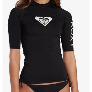 Roxy Quiksilver 3/4 Sleeved Rashguard, Medium